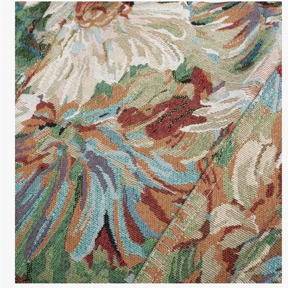 Floral Tapestry Crop Top with Ribbon Details - Picture 5 of 6